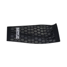 画像をギャラリービューアに読み込む, Battle | Football Ultra-Stick Forearm Sleeve