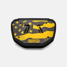 画像をギャラリービューアに読み込む, Battle | Football Back Plate - American Flag
