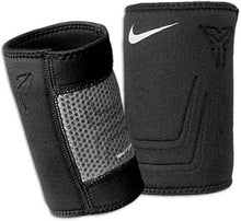 画像をギャラリービューアに読み込む, NIKE｜VENTED Skinny Neo Knee Sleeve（Pair）
